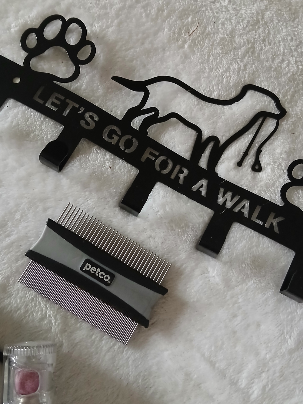 DOG PET CARE BUNDLE Electric Nail Dremel, Poop Bags/Carry, Massaging Shampooer + - Picture 4 of 9